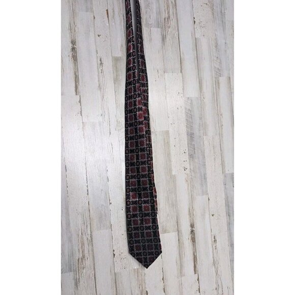 Bachrach Men's 100% Silk Geometric Tie Made in Italy Red Black - Picture 4 of 7